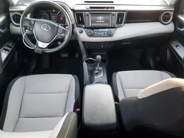 JTMRFREV3HJ107080 2017 TOYOTA RAV 4 - Image 8