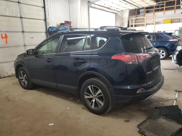 JTMRFREV3HJ120587 2017 TOYOTA RAV 4 - Image 2