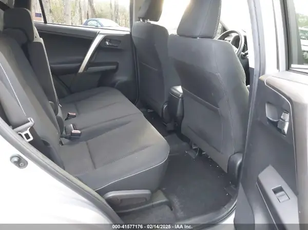 JTMRFREV3JD244797 2018 TOYOTA RAV 4 - Image 8
