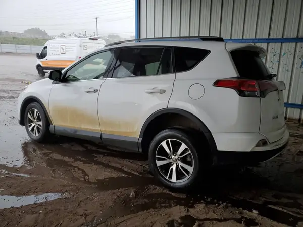 JTMRFREV3JD245240 2018 TOYOTA RAV 4 - Image 2