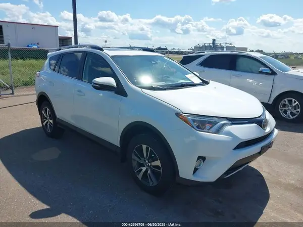JTMRFREV3JD251376 2018 TOYOTA RAV 4 - Image 1