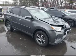 JTMRFREV3JD252429 2018 TOYOTA RAV 4