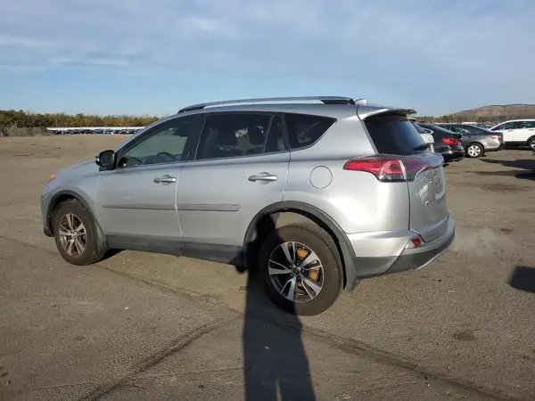 JTMRFREV3JJ220162 2018 TOYOTA RAV 4 - Image 2
