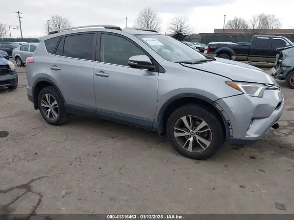 JTMRFREV3JJ223093 2018 TOYOTA RAV 4 - Image 1