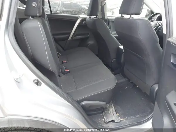 JTMRFREV3JJ223093 2018 TOYOTA RAV 4 - Image 8