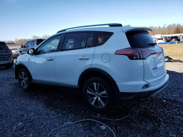 JTMRFREV3JJ737235 2018 TOYOTA RAV 4 - Image 2
