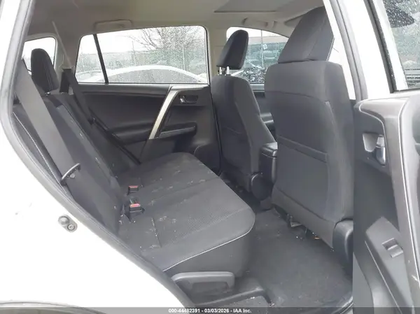 2018 TOYOTA RAV 4 auction photo 8