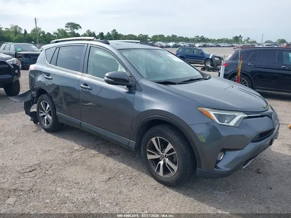 JTMRFREV4HD217179 2017 TOYOTA RAV 4 - Image 1