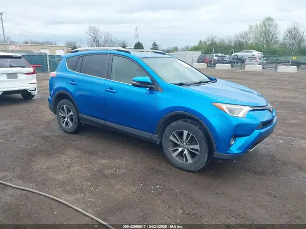JTMRFREV4HJ123496 2017 TOYOTA RAV 4 - Image 1