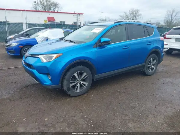 JTMRFREV4HJ123496 2017 TOYOTA RAV 4 - Image 2
