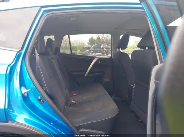 JTMRFREV4HJ123496 2017 TOYOTA RAV 4 - Image 8