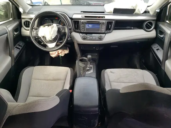 JTMRFREV4HJ132375 2017 TOYOTA RAV 4 - Image 8