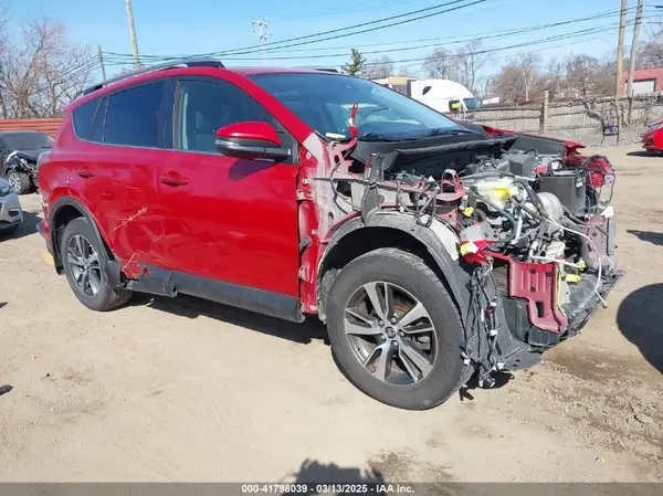 JTMRFREV4HJ159978 2017 TOYOTA RAV 4 - Image 1