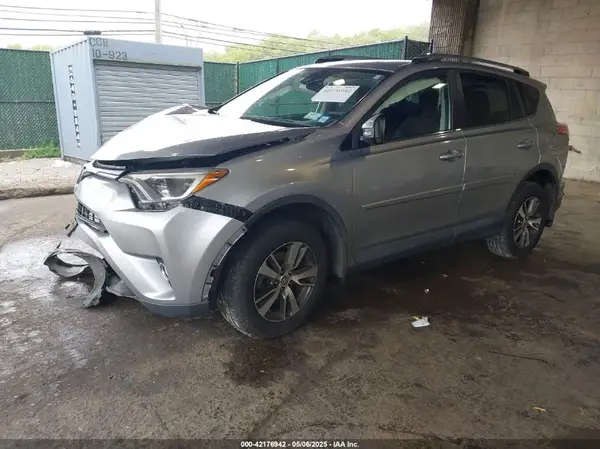 JTMRFREV4JD249233 2018 TOYOTA RAV 4 - Image 2