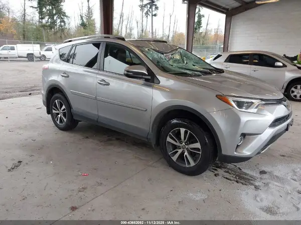 JTMRFREV4JJ227024 2018 TOYOTA RAV 4 - Image 1