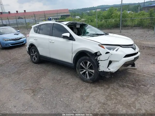 JTMRFREV5GJ076381 2016 TOYOTA RAV 4 - Image 1