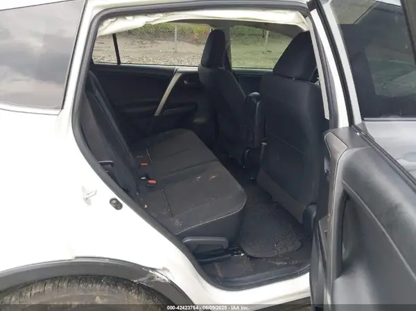 JTMRFREV5GJ076381 2016 TOYOTA RAV 4 - Image 8