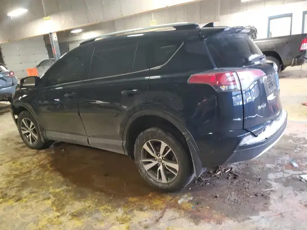 JTMRFREV5HD201878 2017 TOYOTA RAV 4 - Image 2