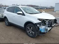 JTMRFREV5HJ130666 2017 TOYOTA RAV 4