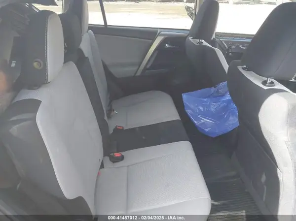 JTMRFREV5JD221747 2018 TOYOTA RAV 4 - Image 8