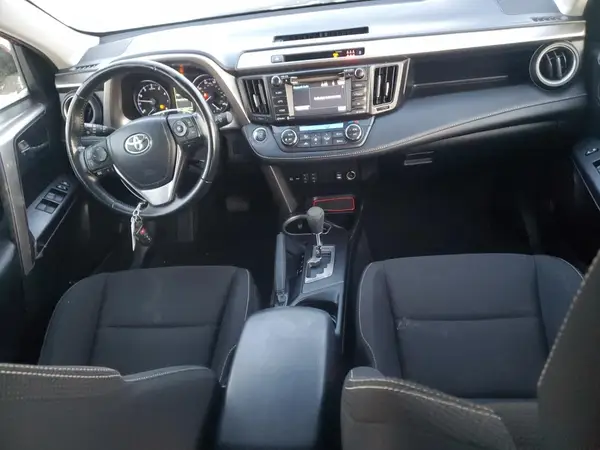 JTMRFREV5JD250150 2018 TOYOTA RAV 4 - Image 8