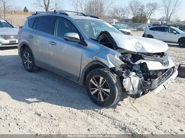 JTMRFREV5JJ234239 2018 TOYOTA RAV 4 - Image 1