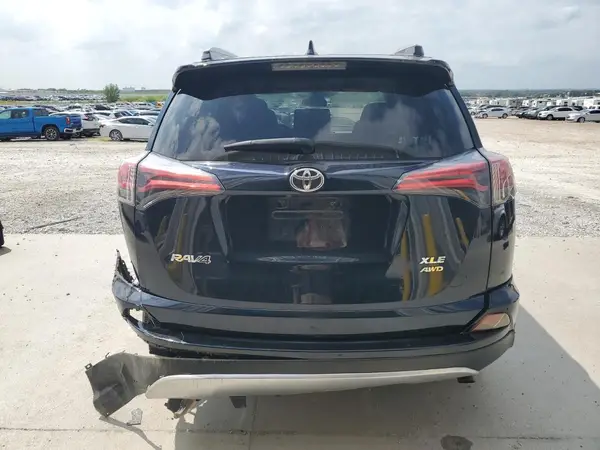 2018 TOYOTA RAV 4 auction photo 6