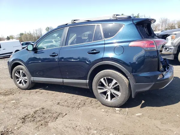 JTMRFREV5JJ747135 2018 TOYOTA RAV 4 - Image 2