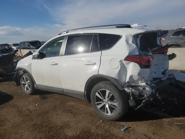 JTMRFREV5JJ749113 2018 TOYOTA RAV 4 - Image 2