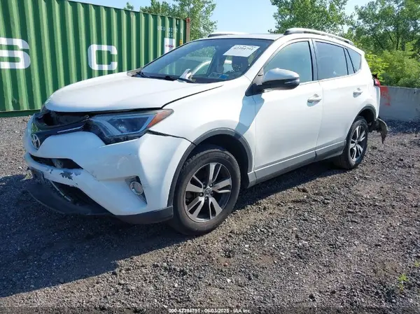 JTMRFREV6GJ092749 2016 TOYOTA RAV 4 - Image 2