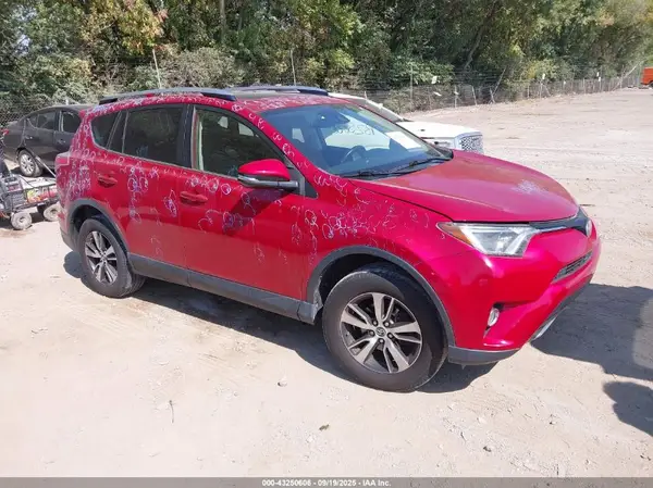 JTMRFREV6HJ147024 2017 TOYOTA RAV 4 - Image 1