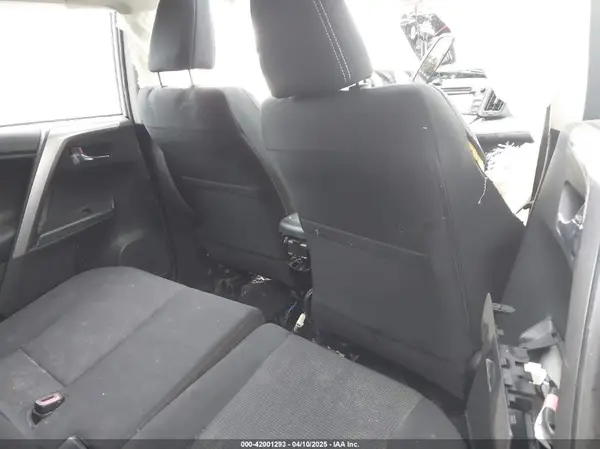 JTMRFREV6HJ702943 2017 TOYOTA RAV 4 - Image 8
