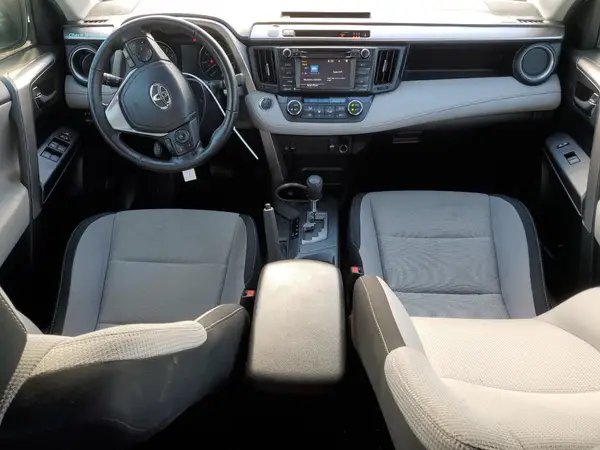 JTMRFREV6HJ713960 2017 TOYOTA RAV 4 - Image 8