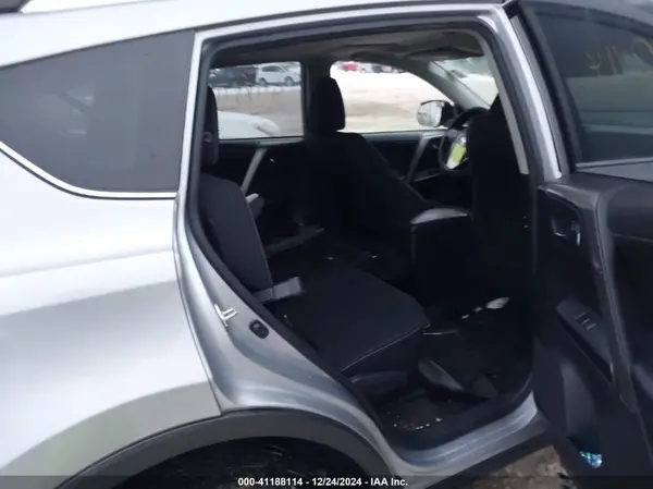 JTMRFREV6JD226925 2018 TOYOTA RAV 4 - Image 8