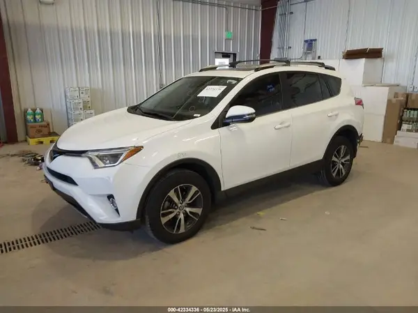 JTMRFREV6JD234720 2018 TOYOTA RAV 4 - Image 2