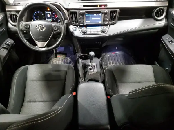 JTMRFREV6JD257060 2018 TOYOTA RAV 4 - Image 8