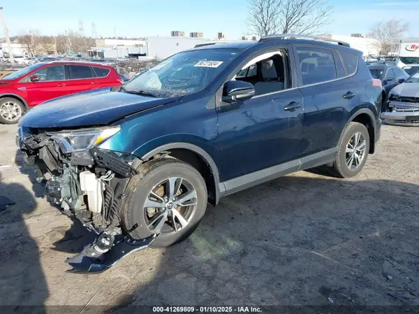 JTMRFREV6JJ186671 2018 TOYOTA RAV 4 - Image 2