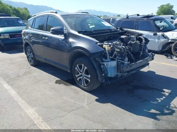 JTMRFREV6JJ206577 2018 TOYOTA RAV 4 - Image 1