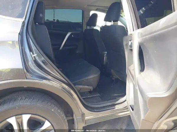 JTMRFREV6JJ206577 2018 TOYOTA RAV 4 - Image 8