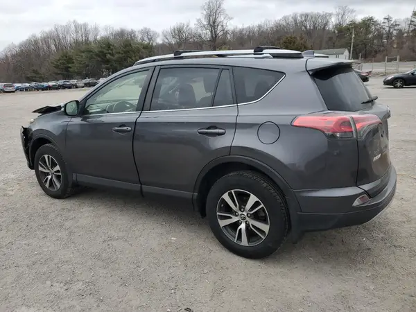 JTMRFREV6JJ209060 2018 TOYOTA RAV 4 - Image 2