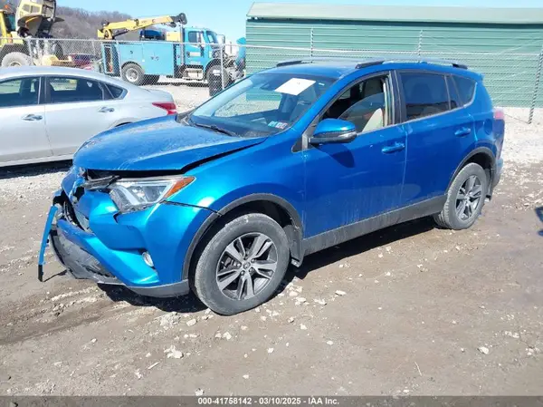 JTMRFREV6JJ741893 2018 TOYOTA RAV 4 - Image 2