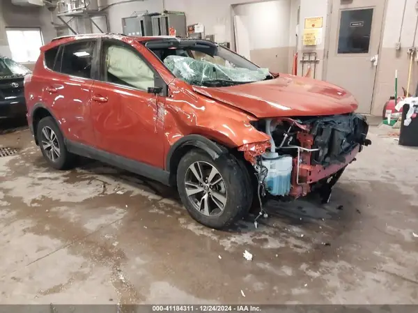 JTMRFREV7GJ099578 2016 TOYOTA RAV 4 - Image 1