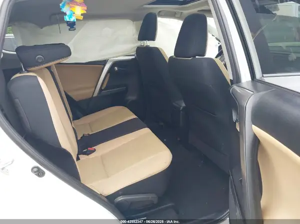 JTMRFREV7HD207181 2017 TOYOTA RAV 4 - Image 8