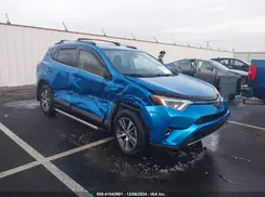 JTMRFREV7HJ107423 2017 TOYOTA RAV 4