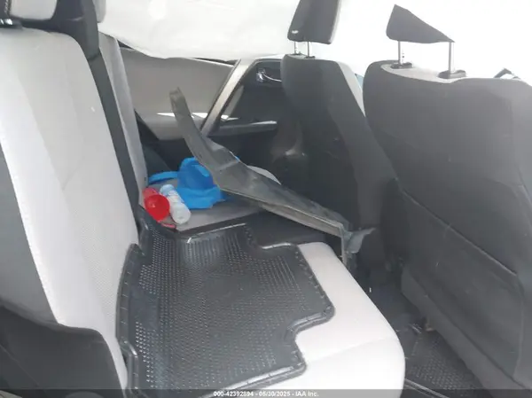 JTMRFREV7HJ119085 2017 TOYOTA RAV 4 - Image 8