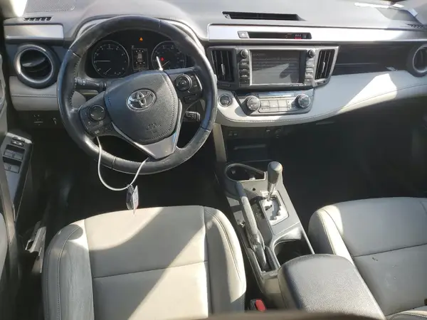 JTMRFREV7HJ122164 2017 TOYOTA RAV 4 - Image 8