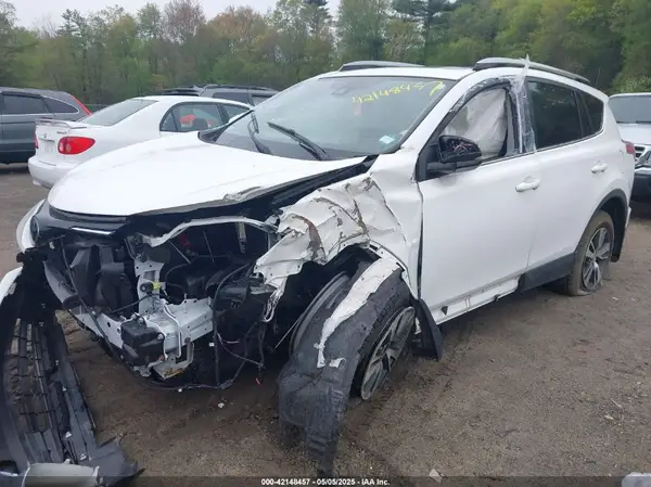 JTMRFREV7JJ231018 2018 TOYOTA RAV 4 - Image 2