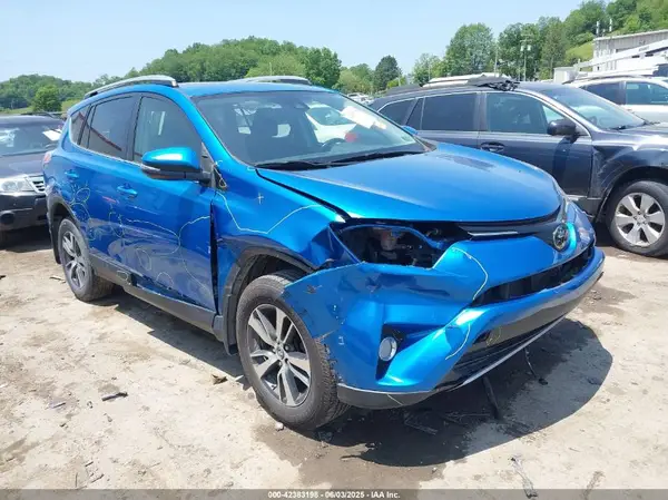 JTMRFREV7JJ722446 2018 TOYOTA RAV 4 - Image 1
