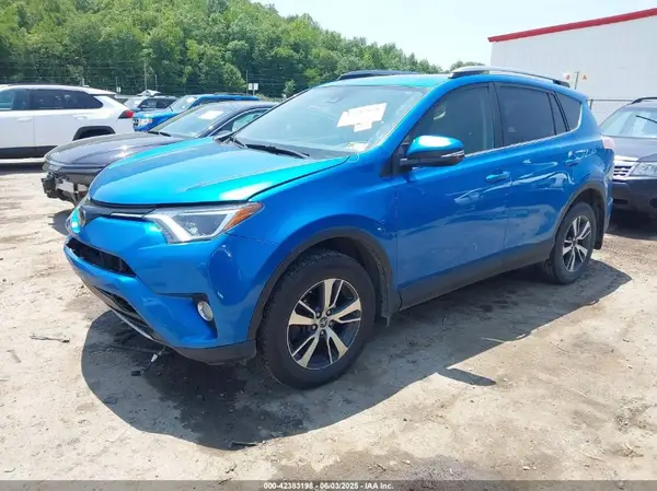 JTMRFREV7JJ722446 2018 TOYOTA RAV 4 - Image 2