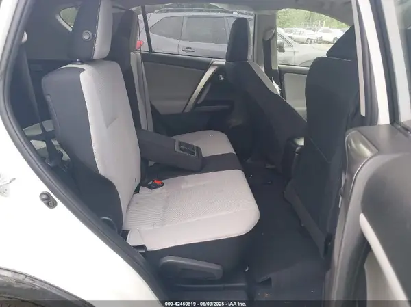 JTMRFREV7JJ731342 2018 TOYOTA RAV 4 - Image 8